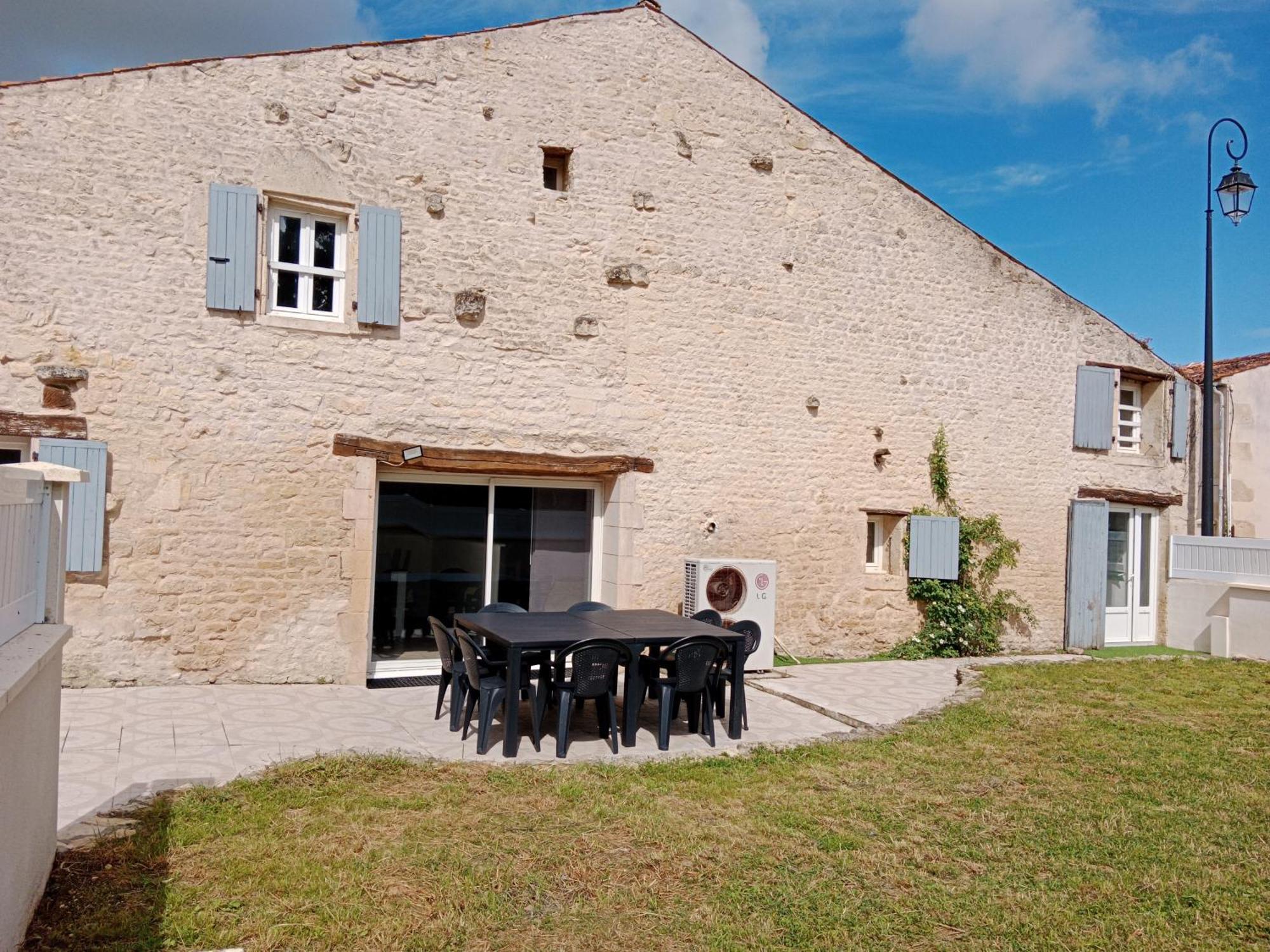 La Grange Pyratelle Villa Puyravault  Eksteriør billede